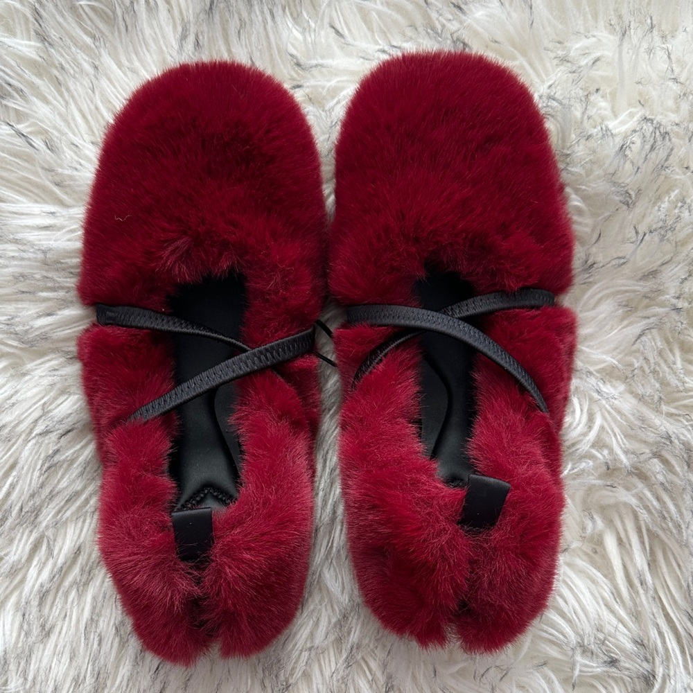 New Zara Women's Red Fur Slippers